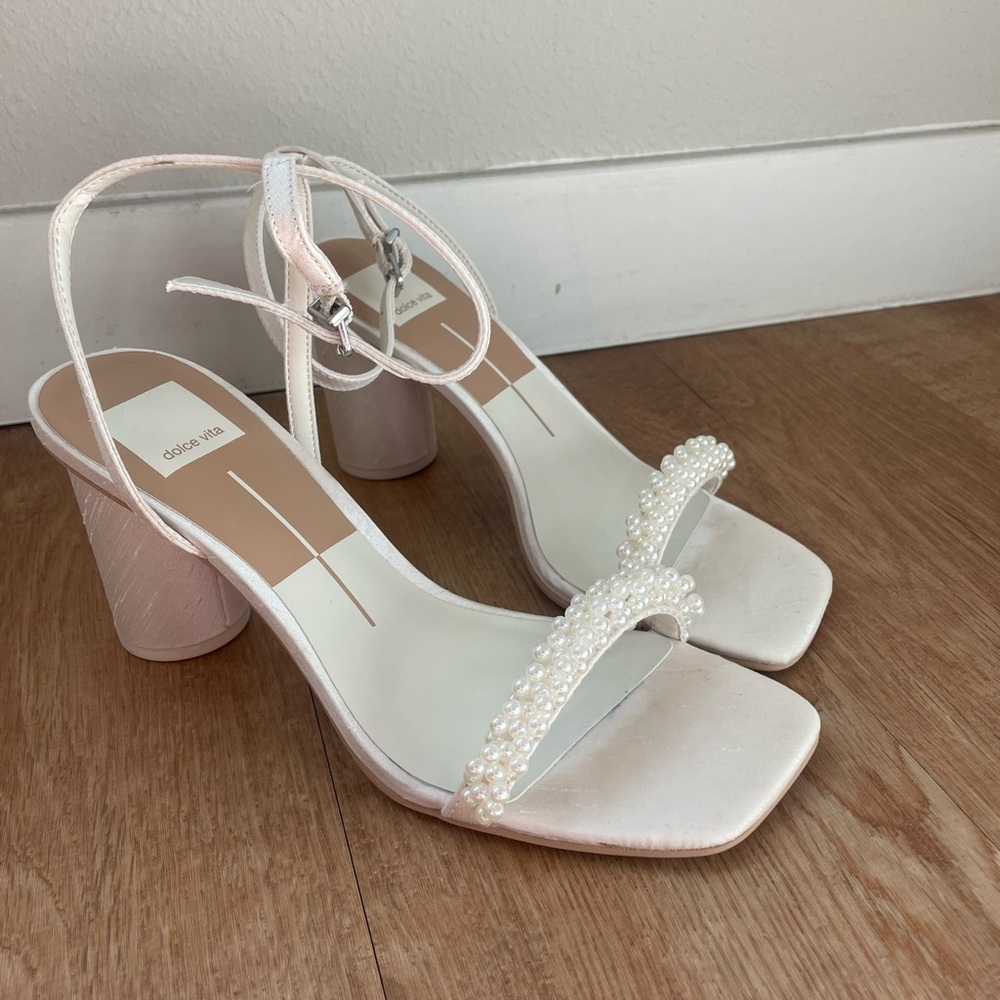 BRAND NEW Dolce Vita Pearl Heels